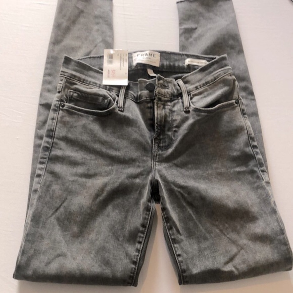 $230 Frame Le Skinny de Jeanne Bennington Low Rise Jean  Size 25